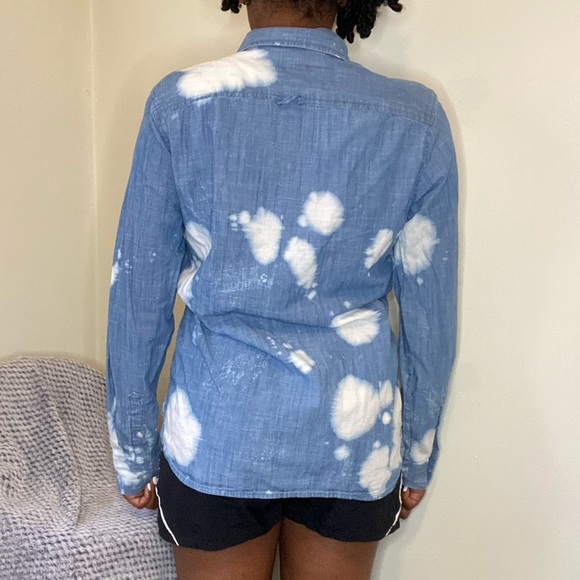 Blue and white button up - Picture 4 of 7